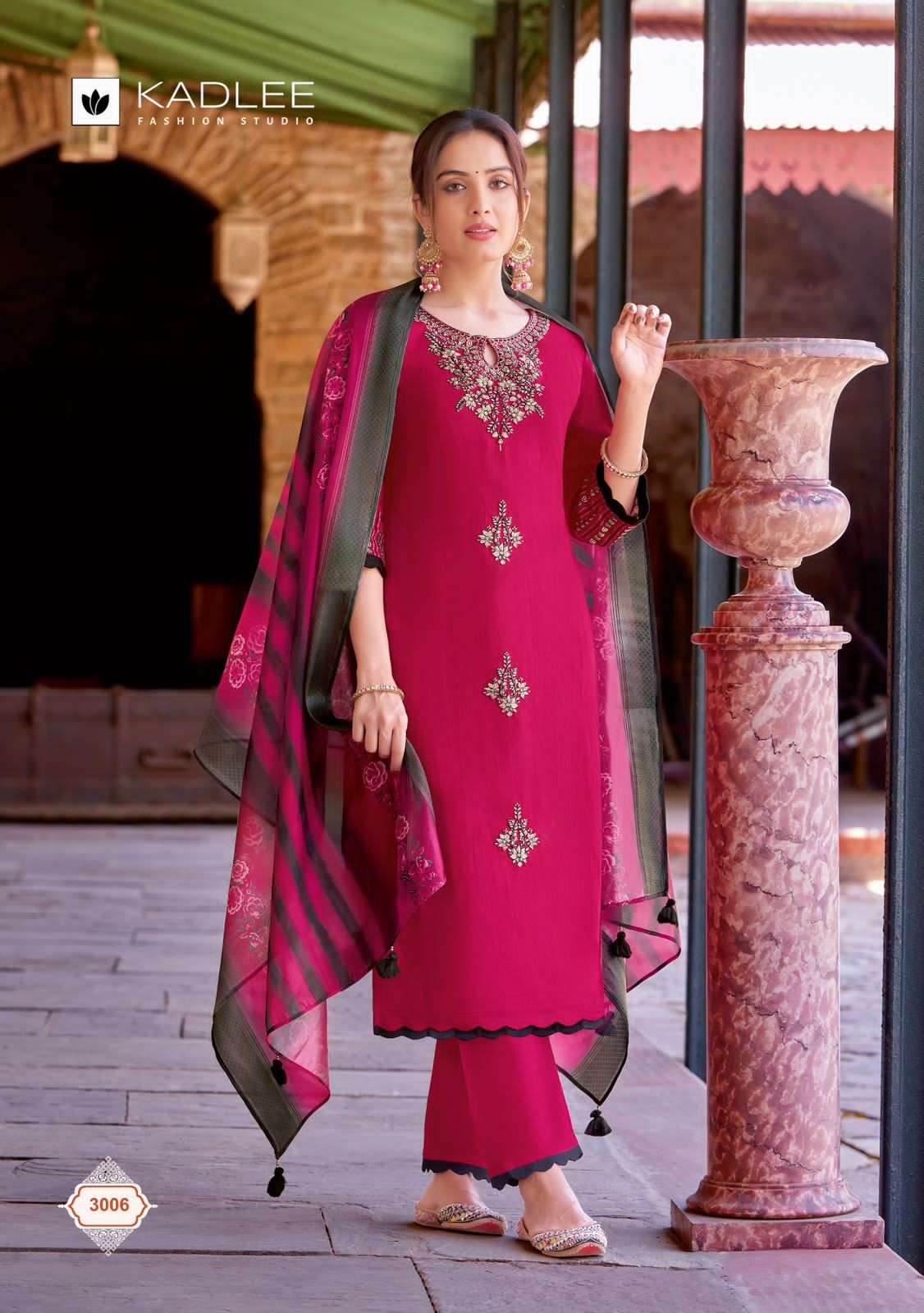 HERITAGE VISCOSE WEAVING THREAD AND HANDWORK KURTI WITH PANT AND ORGANZA JACQUARD PRINT DUATTA BY KADLEE BRAND 1006